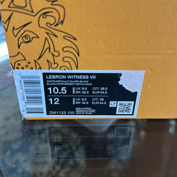 Nike LeBron Black and White Sneakers - Picture 10 of 10